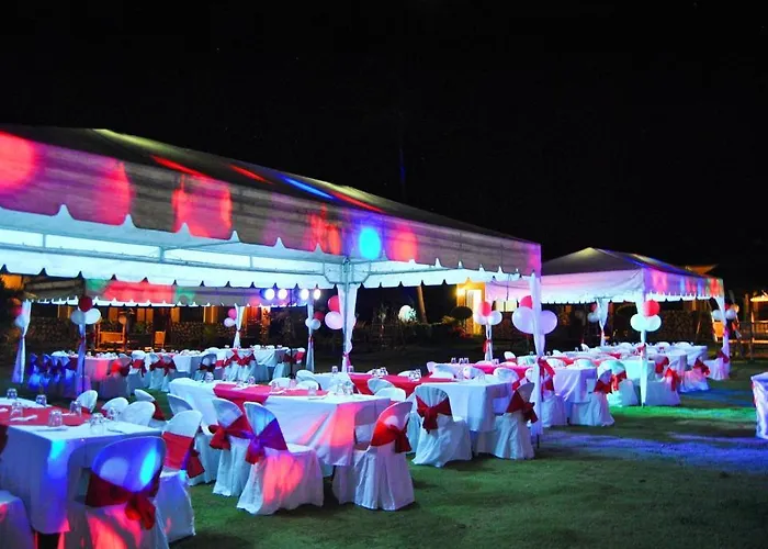 Parrot Paradise Resort 3*