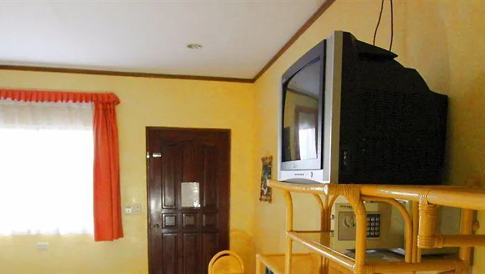 Parrot Paradise Resort 3*