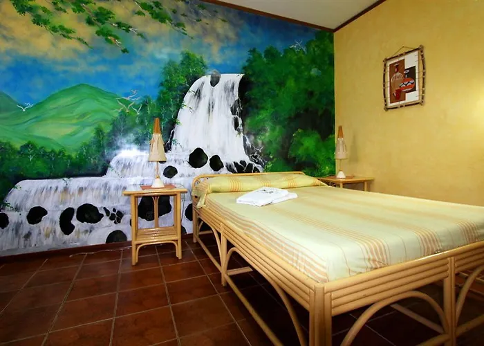 Parrot Paradise Resort 3*