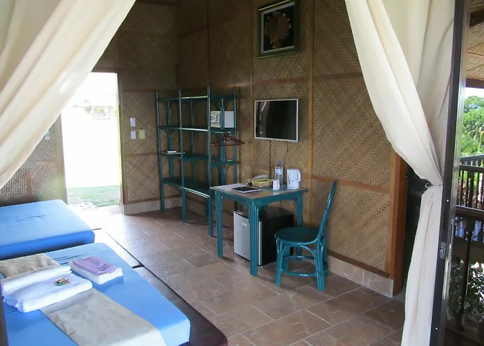 Parrot Paradise 3* Boljoon